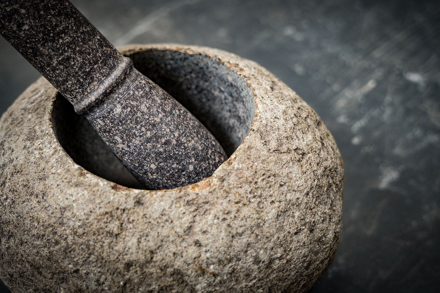 River stone mortar & pestle Natural stone mill for spices, pastes, pestos and guacamole