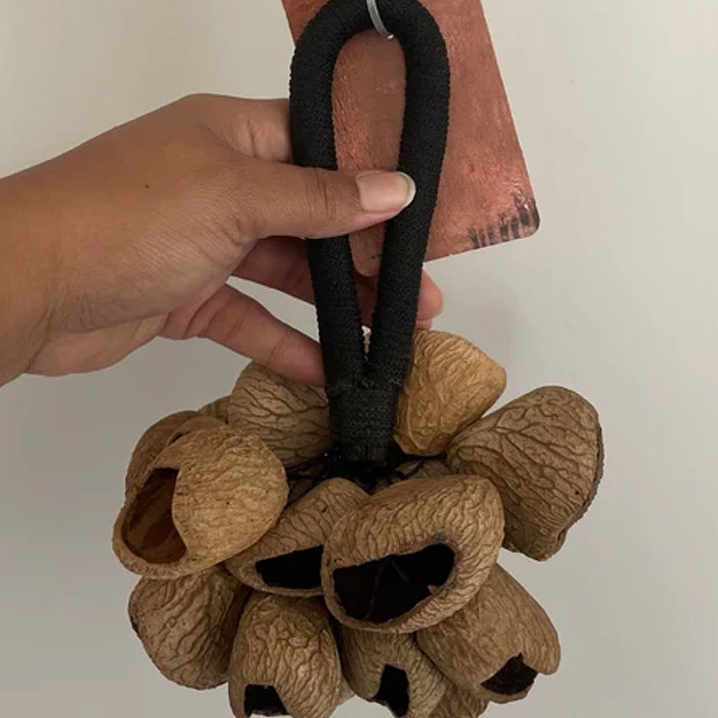 Nutmeg rattle, dance bracelet nut rattle with sisal handle, warm natural sound & beautiful design